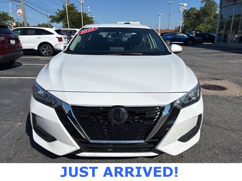 Used 2022 Nissan Sentra SV image 2