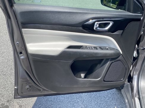 Used 2022 Jeep Compass Limited image 19