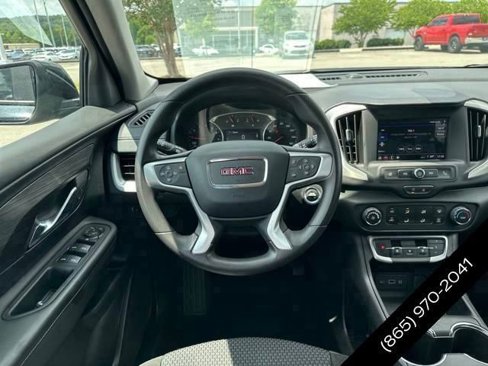 Used 2024 GMC Terrain SLE image 25
