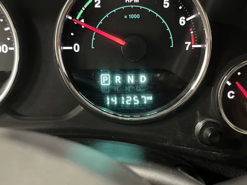 Used 2017 Jeep Wrangler Unlimited Sahara w/ Connectivity Group image 6