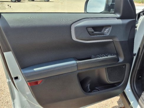 Used 2021 Ford Bronco Sport Outer Banks w/ Outer Banks Package image 12