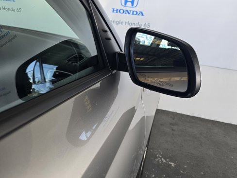 Used 2024 Hyundai Venue SE image 24
