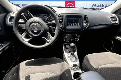 Used 2020 Jeep Compass Sport image 7