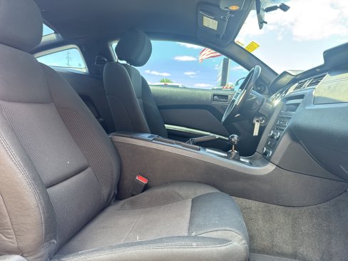 Used 2014 Ford Mustang Coupe image 27