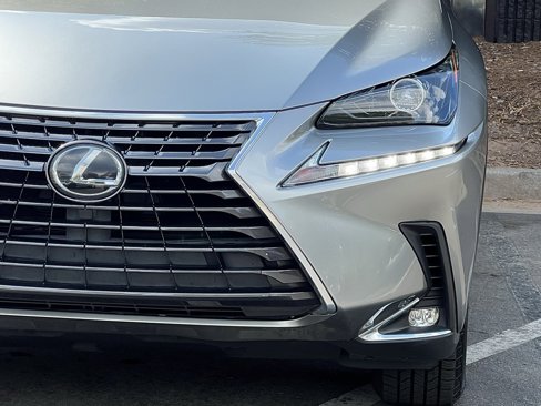 Used 2020 Lexus NX 300 FWD image 5