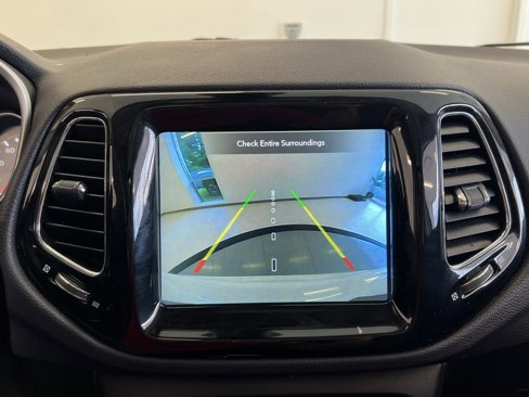 Used 2020 Jeep Compass Limited image 15