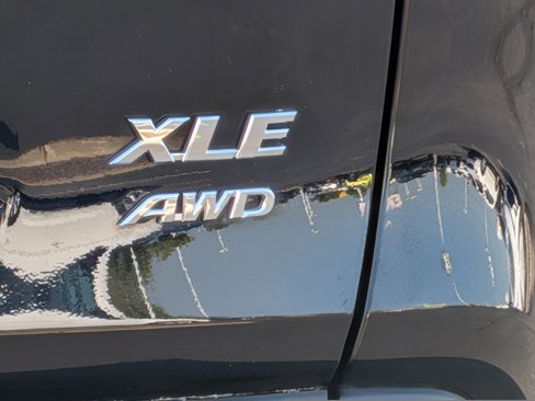 Used 2023 Toyota RAV4 XLE image 10