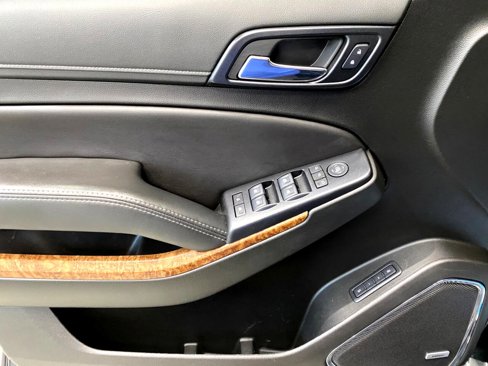 Used 2019 Chevrolet Suburban Premier image 21