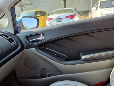 Used 2014 Kia Forte EX w/ Premium Package image 32