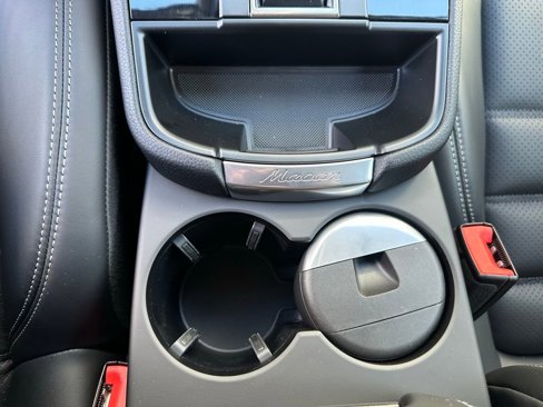 Used 2025 Porsche Macan image 20