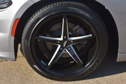 Used 2017 Dodge Charger SE w/ Popular Equipment Group image 10