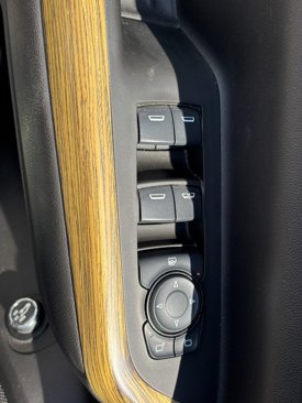 Used 2017 GMC Acadia Denali w/ Technology Package image 27