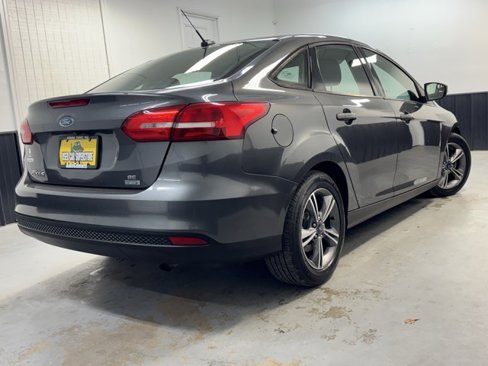 Used 2017 Ford Focus SE image 4
