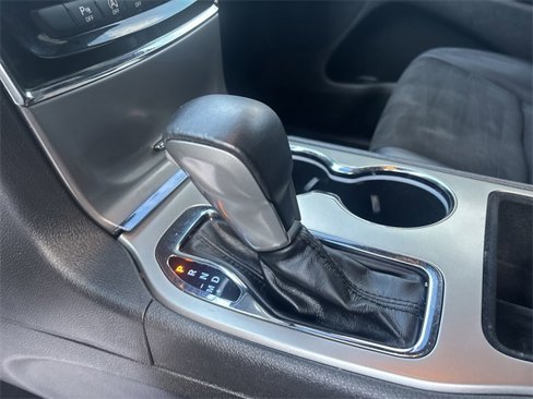 Used 2019 Jeep Grand Cherokee Altitude image 22
