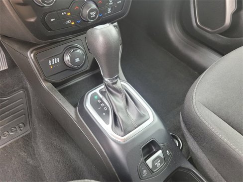 Used 2023 Jeep Renegade Latitude image 22