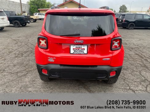 Used 2015 Jeep Renegade Latitude w/ Popular Equipment Group image 6