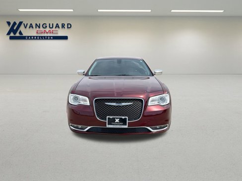Used 2019 Chrysler 300 Limited image 3
