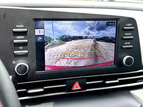 Used 2025 Hyundai Elantra SE image 20