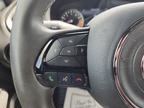 Used 2021 Jeep Renegade Latitude image 15