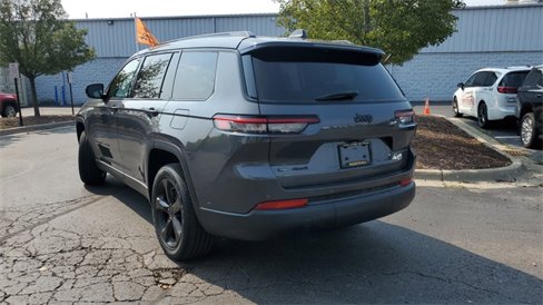 Certified 2021 Jeep Grand Cherokee L Laredo image 2