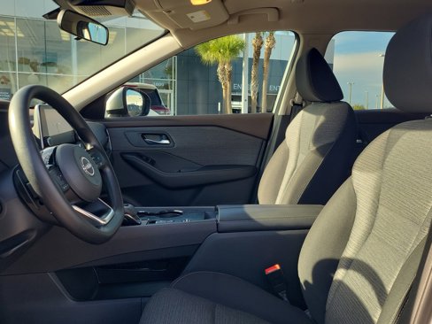 Certified 2022 Nissan Rogue SV image 23
