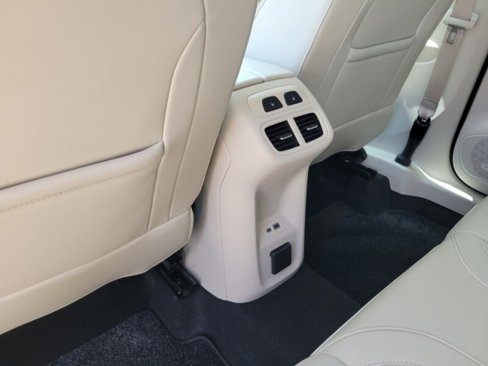 Certified 2021 Buick Envision Avenir w/ Technology Package II image 33