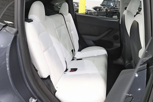 Used 2023 Tesla Model Y Long Range image 28