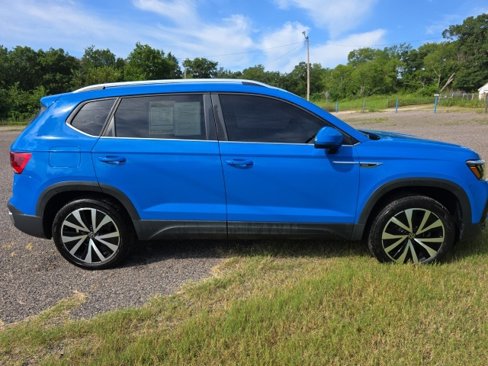 Used 2022 Volkswagen Taos SE image 6