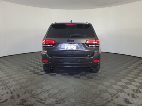 Used 2015 Jeep Grand Cherokee Altitude image 5