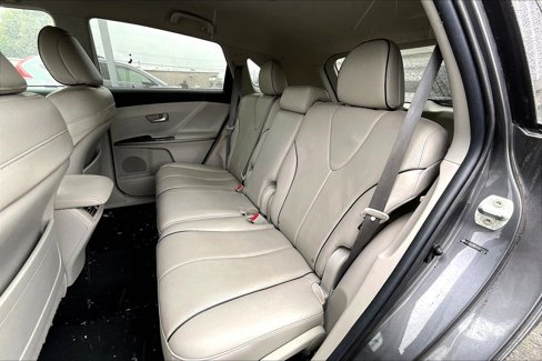 Used 2015 Toyota Venza XLE image 12