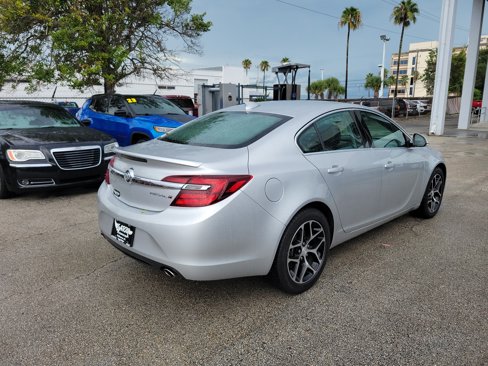 Used 2017 Buick Regal Sport Touring image 4