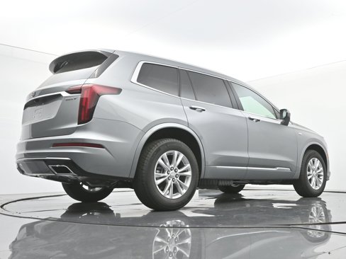 New 2025 Cadillac XT6 Luxury image 19