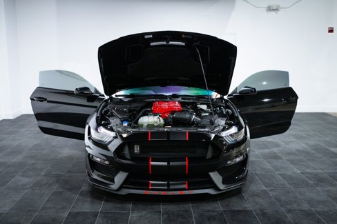 Used 2020 Ford Mustang Shelby GT350 w/ Technology Package image 4