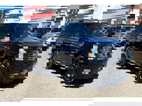 Used 2013 Cadillac Escalade Premium image 11