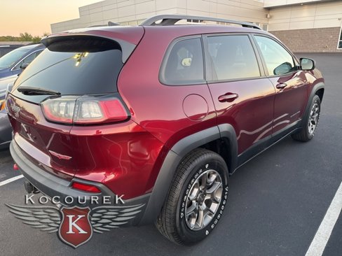 Used 2020 Jeep Cherokee Trailhawk image 4
