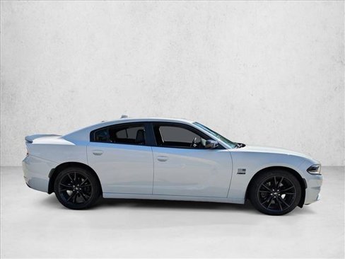 Used 2018 Dodge Charger R/T w/ Plus Group image 4