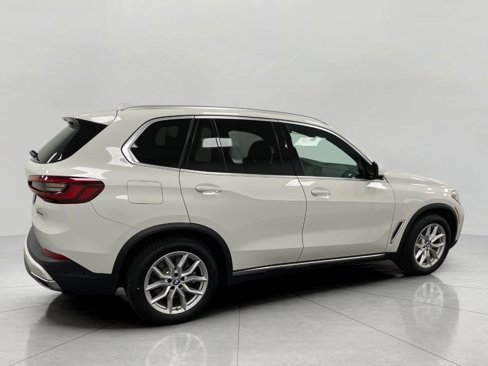 Certified 2022 BMW X5 xDrive40i w/ Climate Comfort Package image 2
