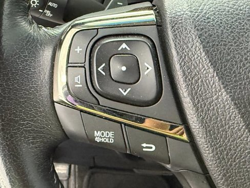 Used 2015 Toyota Avalon XLE Premium image 11
