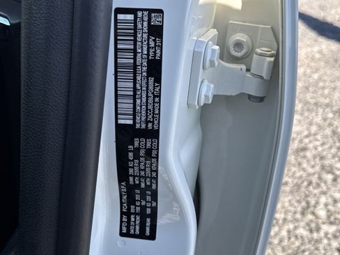 Used 2018 Jeep Renegade Limited w/ UConnect 8.4 Nav Group image 35