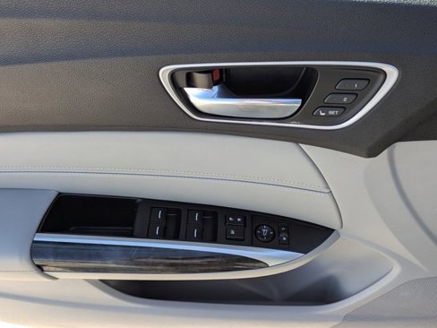 Used 2018 Acura TLX V6 image 18
