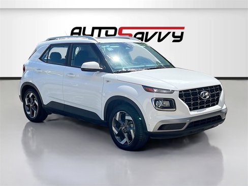 Used 2024 Hyundai Venue SEL image 1