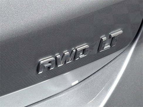 Used 2023 Chevrolet Equinox LT w/ Driver Convenience Package image 32