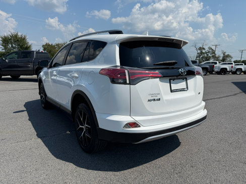 Used 2017 Toyota RAV4 SE image 4