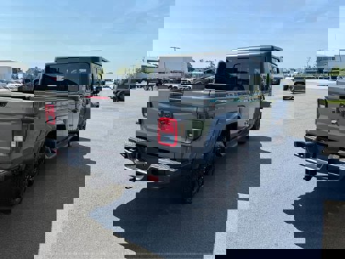 Certified 2022 Jeep Gladiator Sport image 9