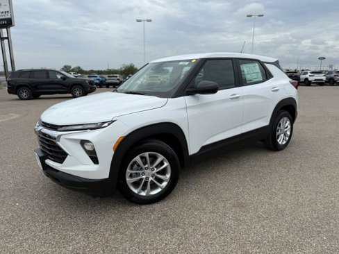 New 2026 Chevrolet TrailBlazer LS image 2
