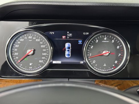 Used 2018 Mercedes-Benz E 300 image 27