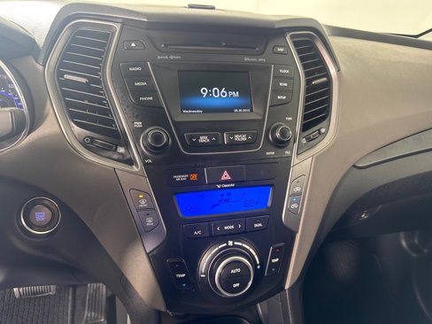 Used 2013 Hyundai Santa Fe AWD image 16