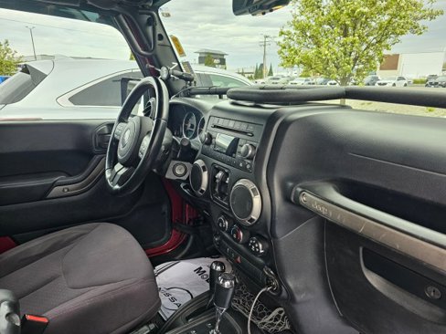 Used 2013 Jeep Wrangler Unlimited Sport image 12