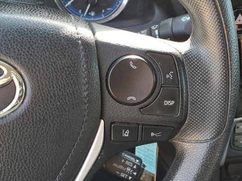 Used 2019 Toyota Corolla LE image 29