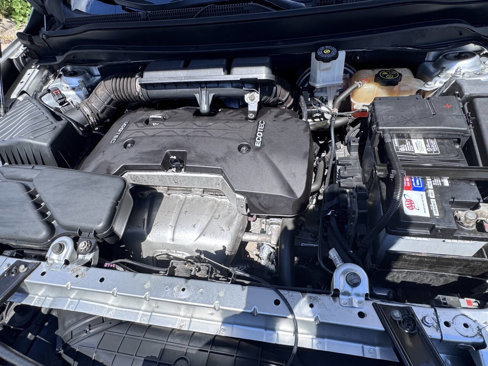 Used 2017 Buick Envision Essence image 2